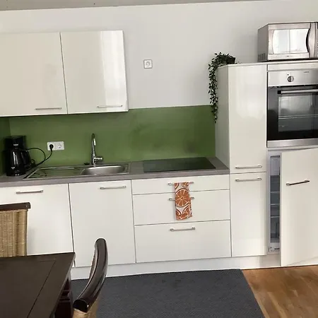 Tolle Zentrale Stadtwohnung In Berlin-weißensee-prenzlauer Berg Apartment *