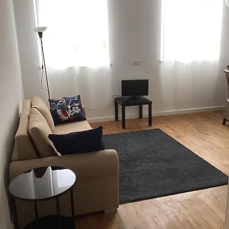 Apartment Tolle Zentrale Stadtwohnung In Berlin-weissensee-prenzlauer Berg *