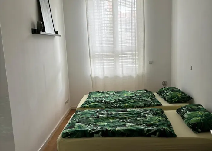 Tolle Zentrale Stadtwohnung In Berlin-weissensee-prenzlauer Berg * ベルリン