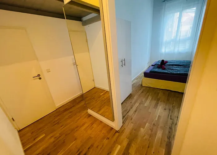 Tolle Zentrale Stadtwohnung In Berlin-weissensee-prenzlauer Berg * ベルリン