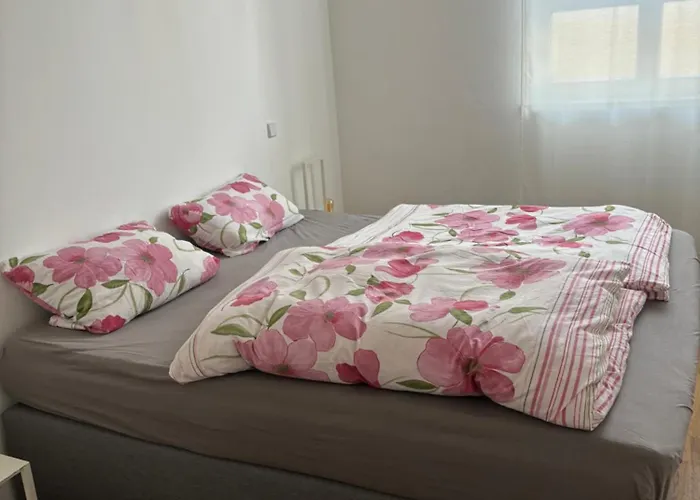 Tolle Zentrale Stadtwohnung In Berlin-weissensee-prenzlauer Berg ベルリン