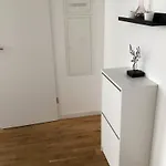 Tolle Zentrale Stadtwohnung In Berlin-weissensee-prenzlauer Berg Apartment Berlin